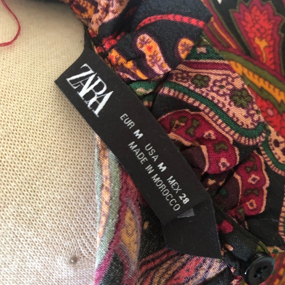 NWT ZARA RED PINK black Blouse RUFFLES PAISLEY PRINT SIZE M LONG SLEEVES modest - Picture 5 of 7